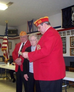 Message From Iwo Jima 2 Florine Moran receives citation 039