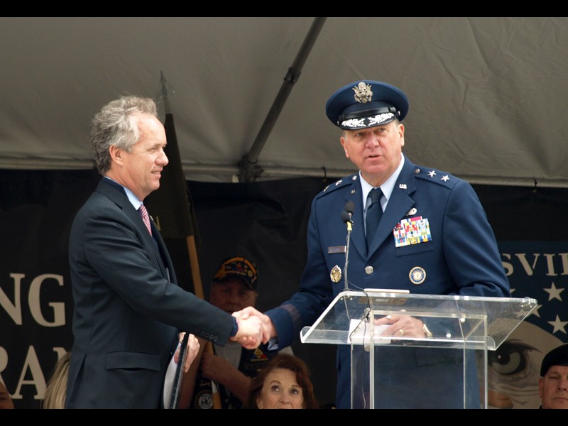 Louisville Mayor Greg Fischer and  Kentuckys Adjutant General, Maj. Gen. Edward W. Tonini 